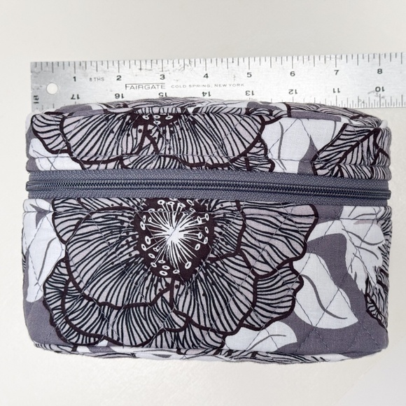 NEW Vera Bradley cosmetics organizer - Picture 5 of 6